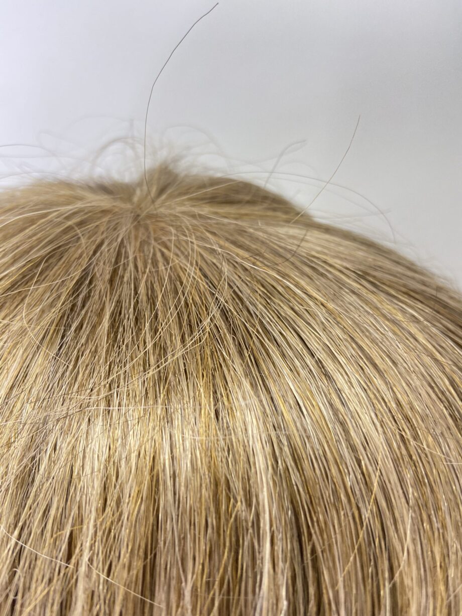 Light brown. Pplbrss569