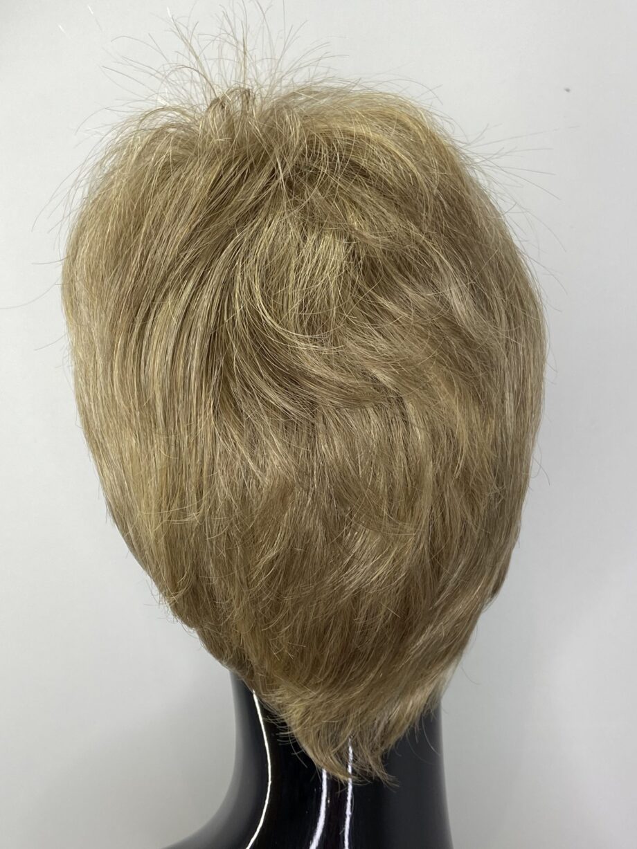 Short blonde pplblss572