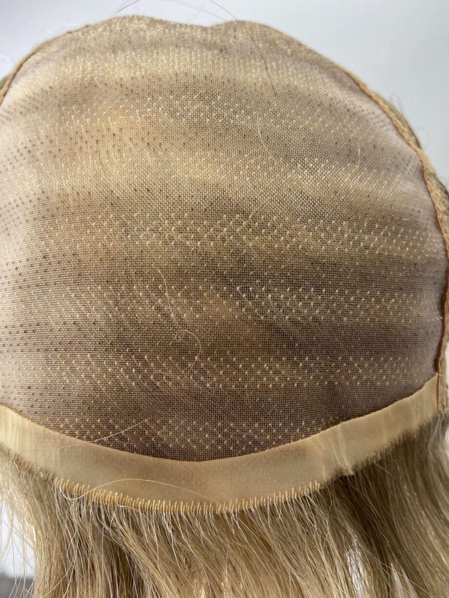 Short blonde. Pplbrss574