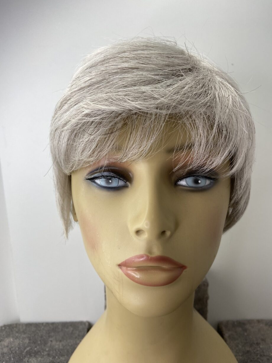 Short grey wig. Pplgss777