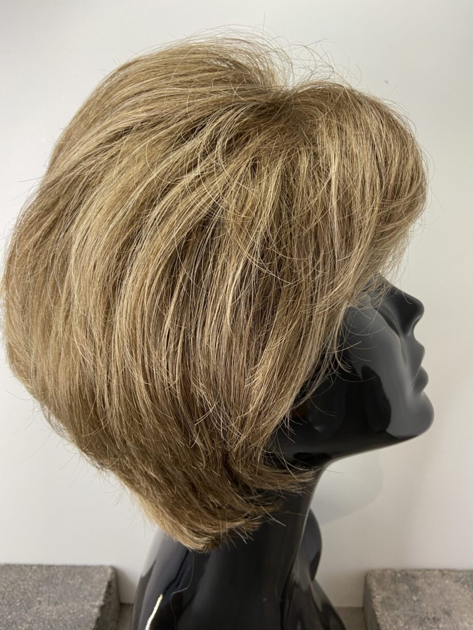 Mid lenght brown. Pplbrms576