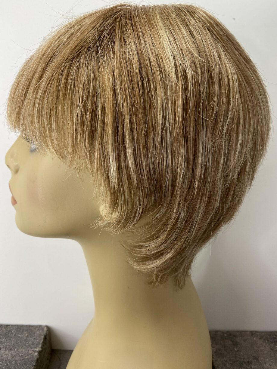Short blonde pplblms8991