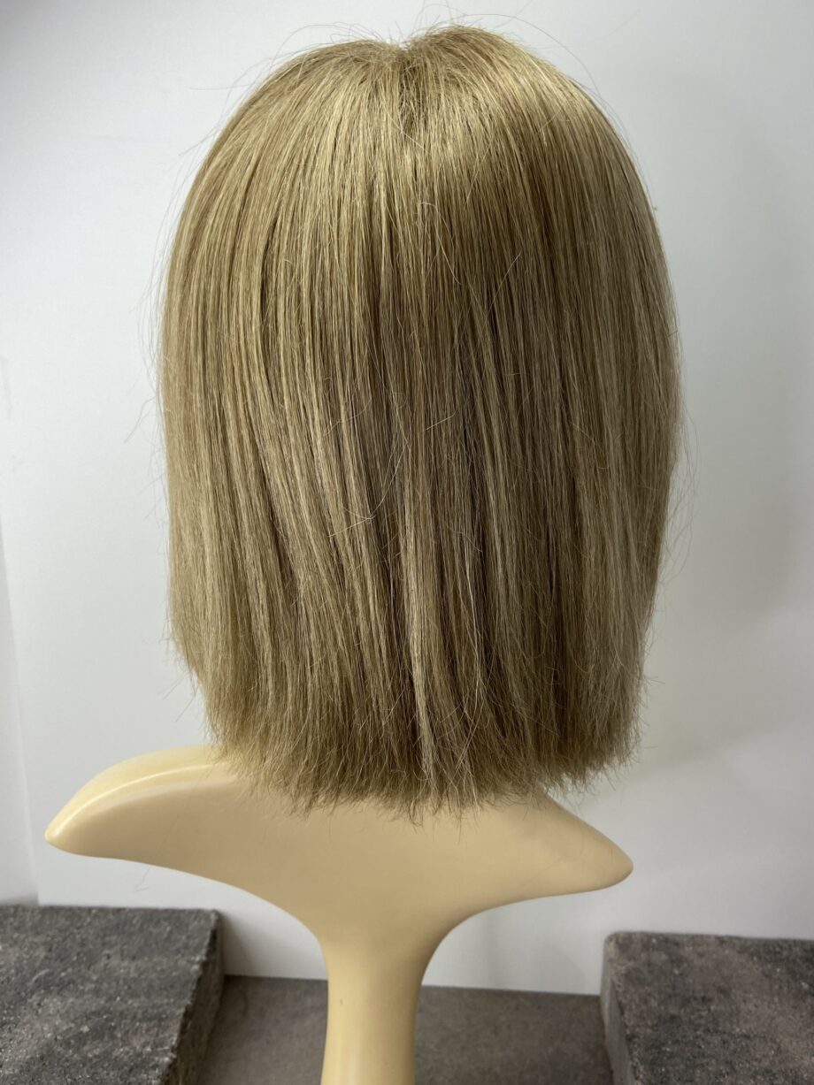 Blonde mid length. Pplblms899.