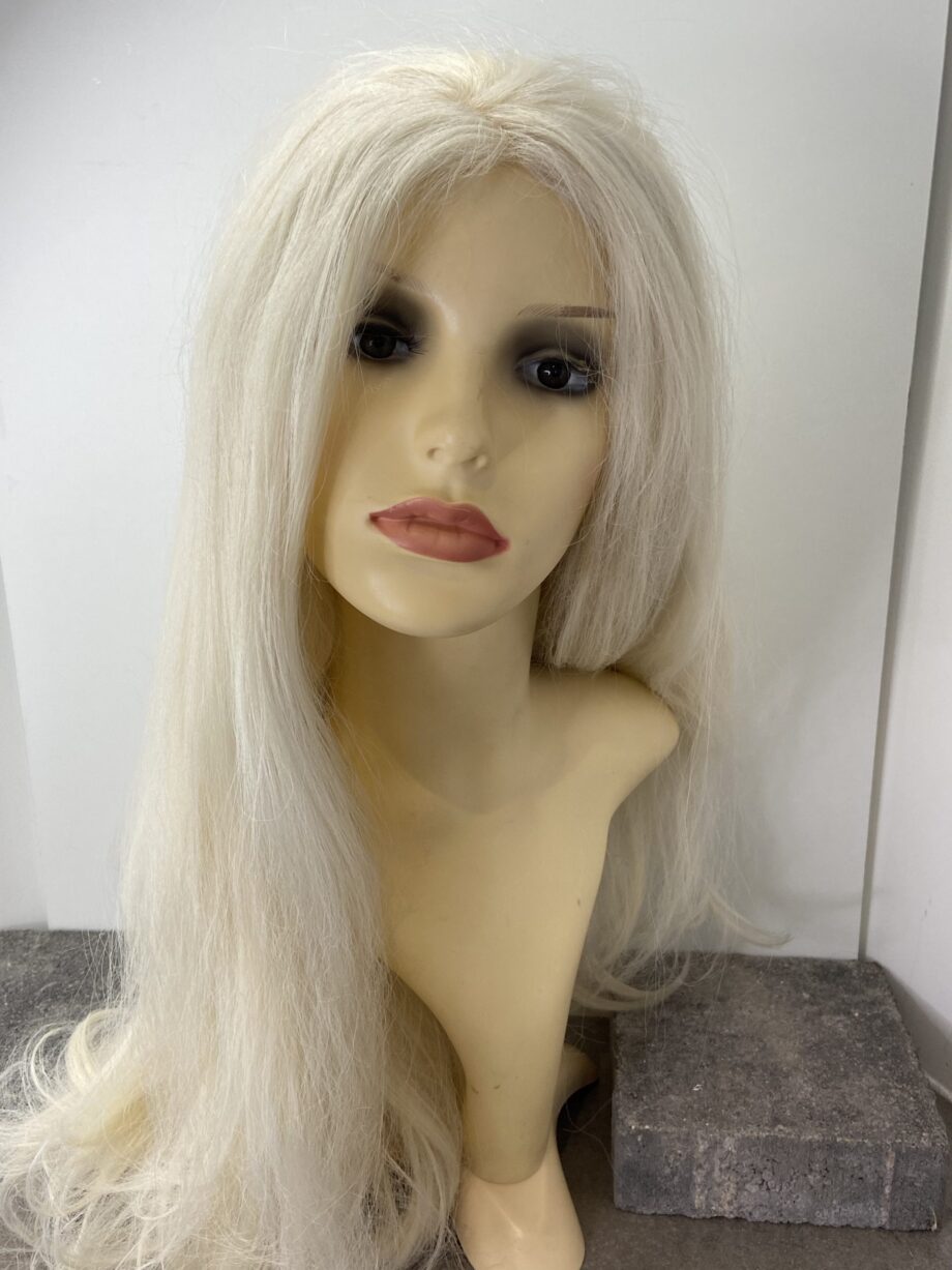 Very long blonde wig. Pplbllw898