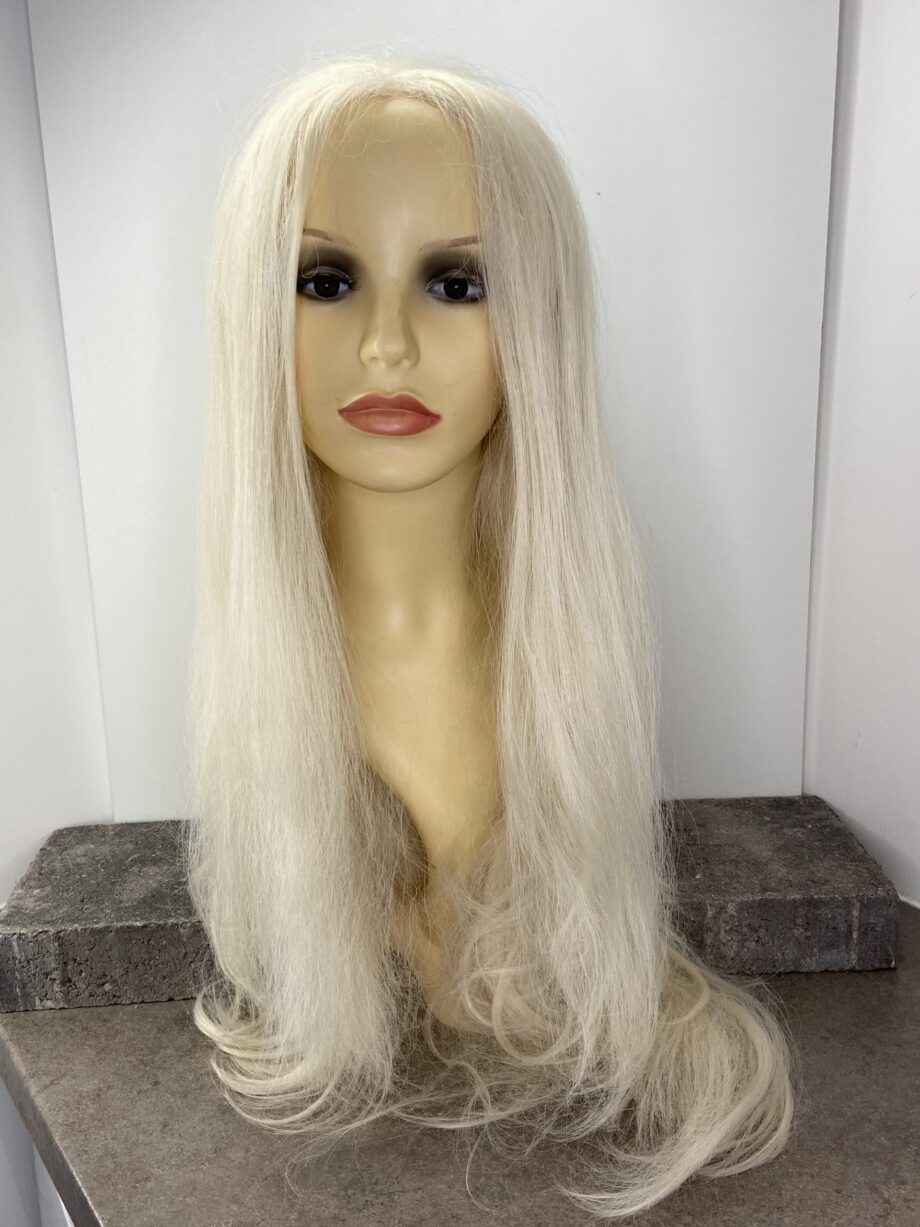 Very long blonde wig. Pplbllw898