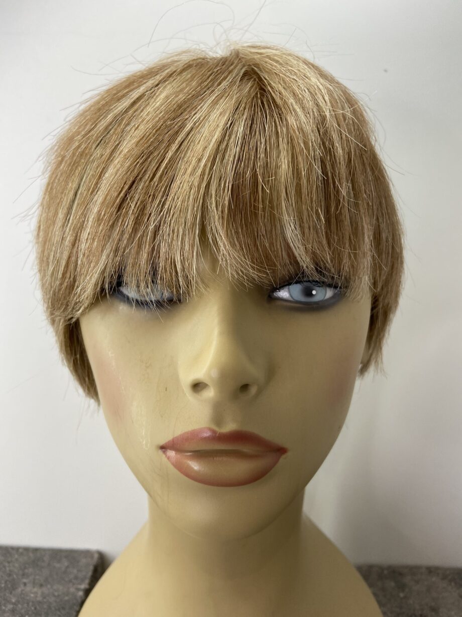 Short blonde pplblms8991