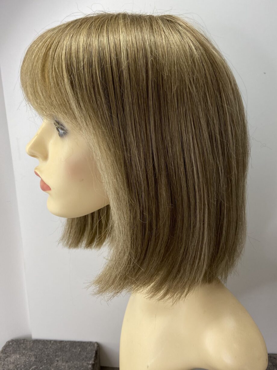Blonde mid length. Pplblms899.