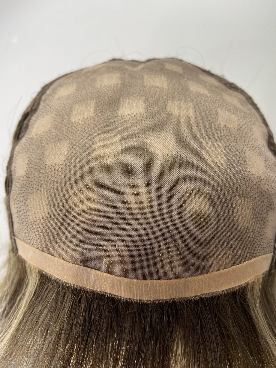 Short highlighted brown pplbrss790