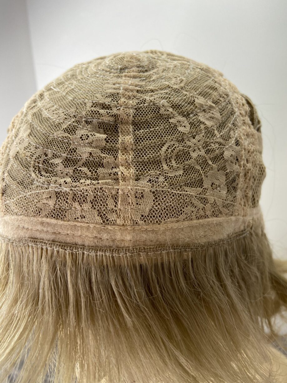Full light blonde wig. Pplblms788