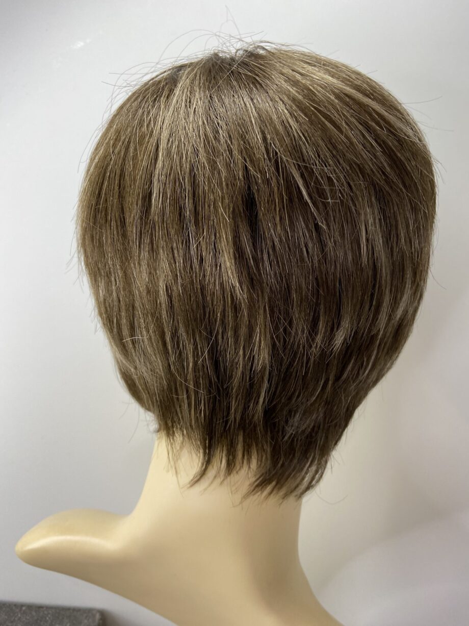 Short highlighted brown pplbrss790