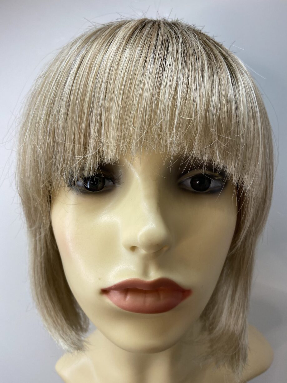 Blonde rooted mid length. Plblms6023