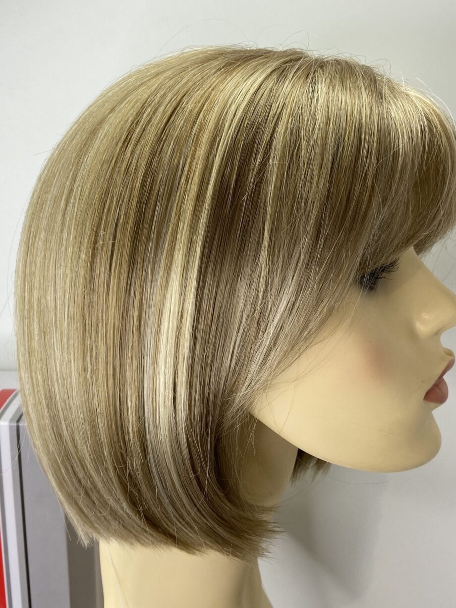 New blonde wig. Bblms67