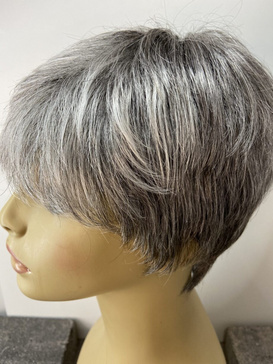 Silver flash grey wig. Pplgss6025