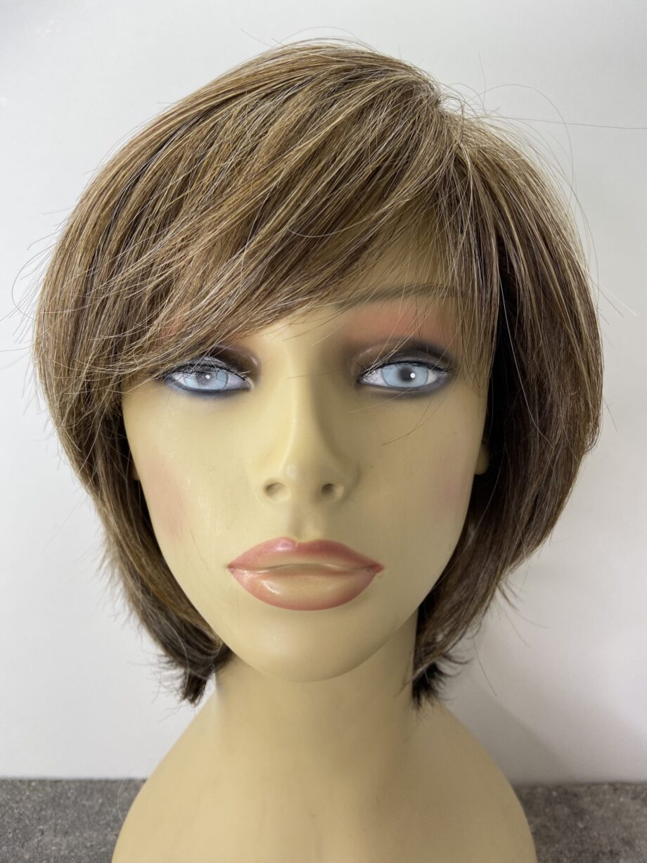 Beautiful brown mid length wig. Pplbrms785