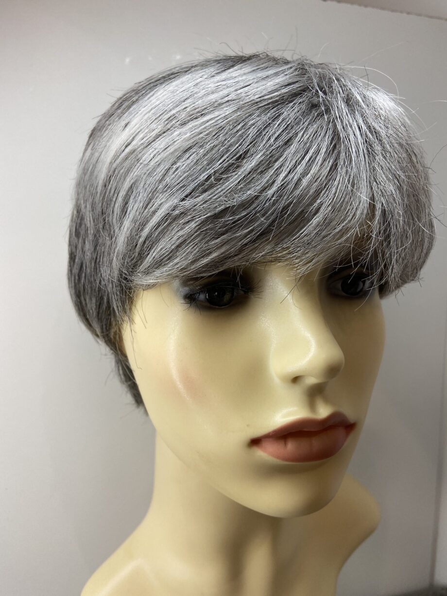 Short silver grey wig. Plgss6026