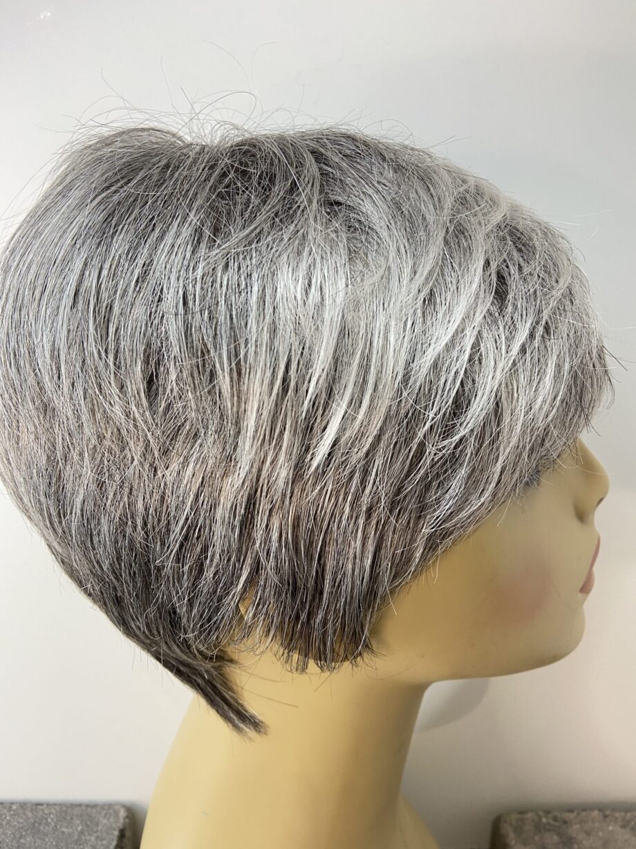 Silver flash grey wig. Pplgss6025