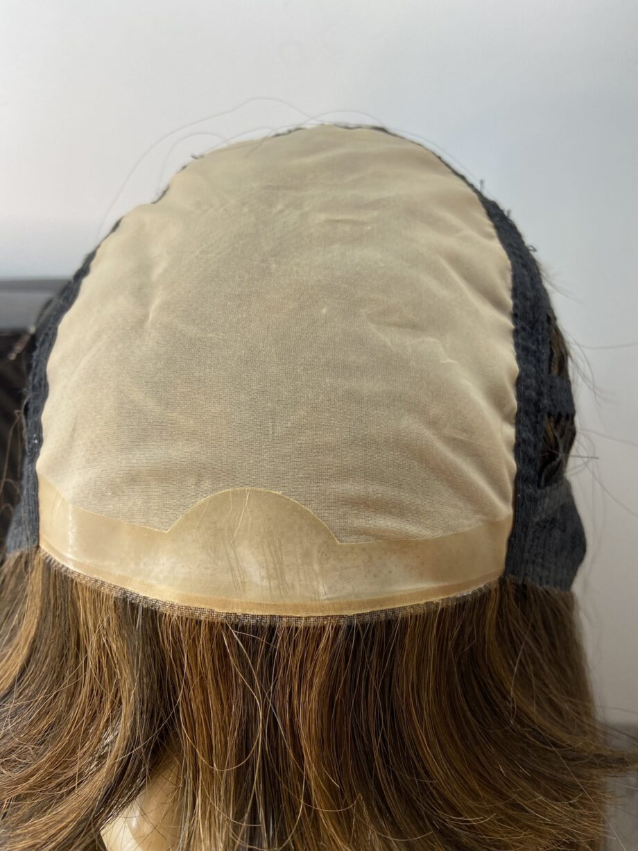 Brown mid length wig. Plbrls59