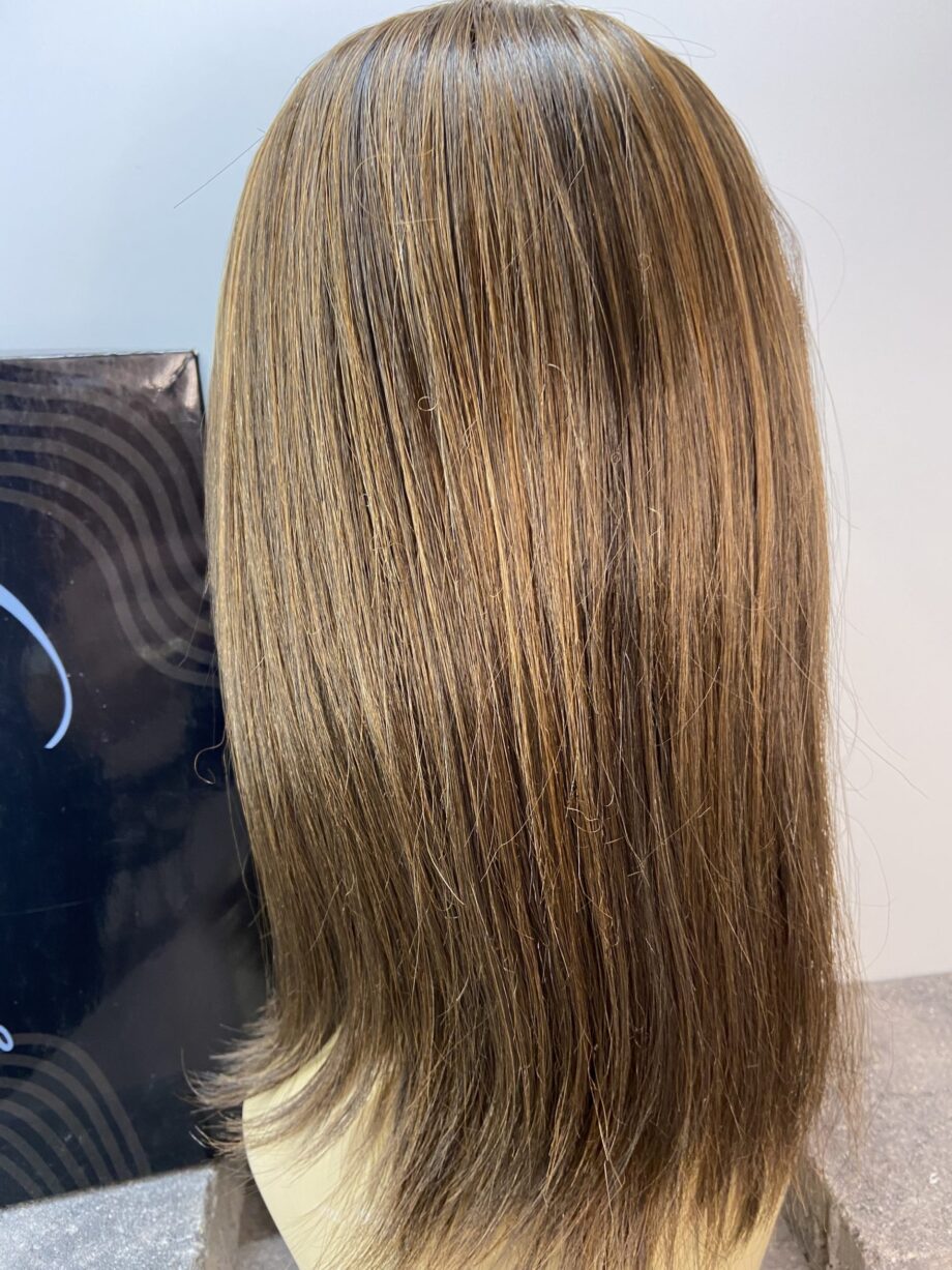 Brown mid length wig. Plbrls59