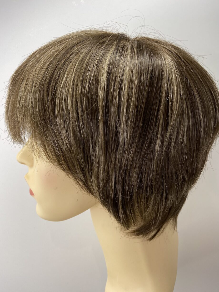 Short highlighted brown pplbrss790