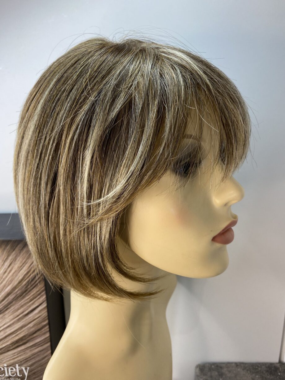 Soft cap brown wig. Bbrms66
