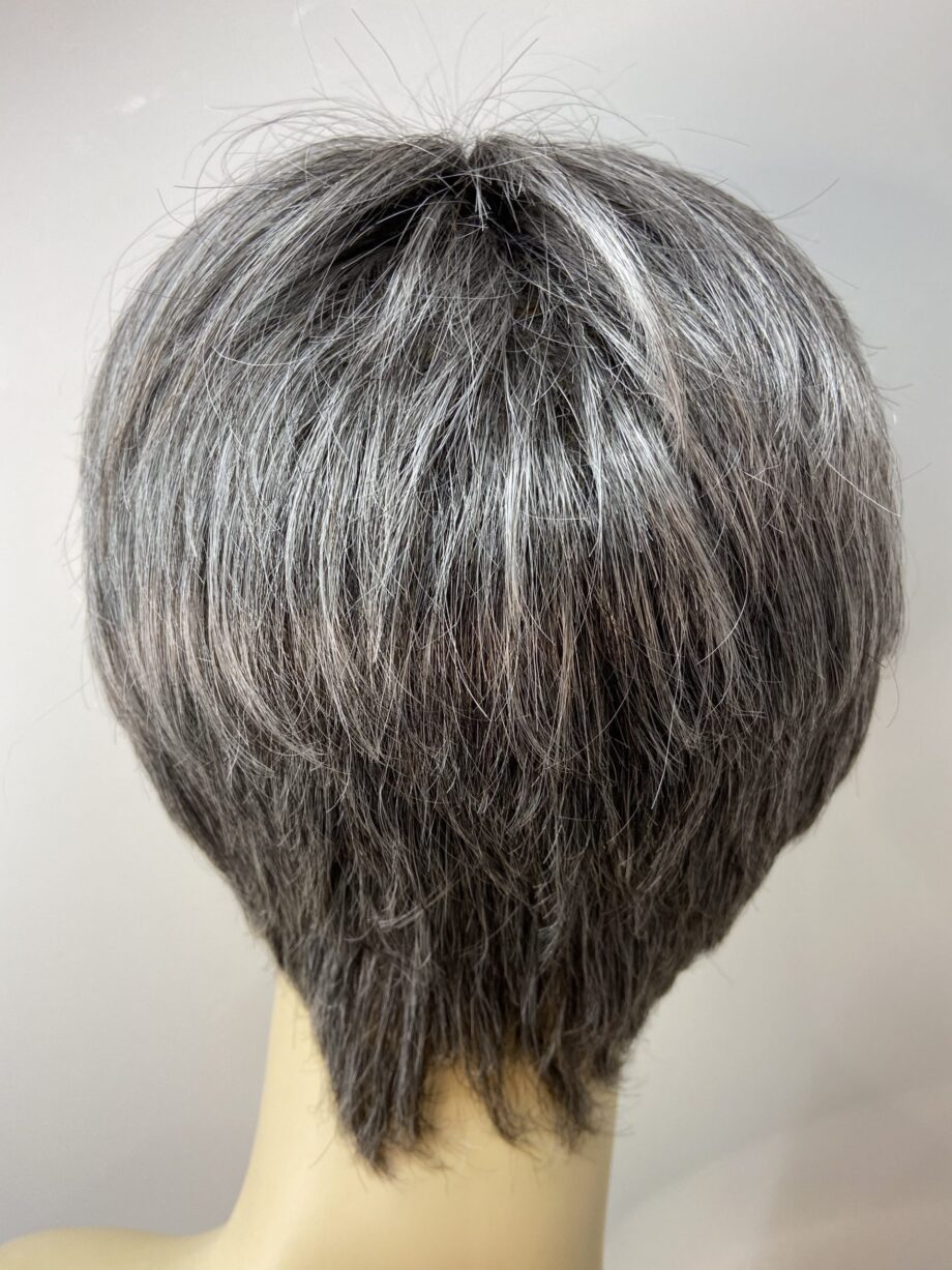 Short silver grey wig. Plgss6026