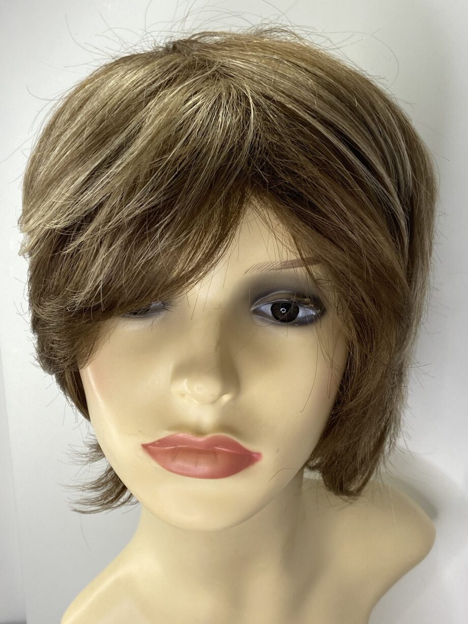 Light brown shiny wig. Pplbrmw795