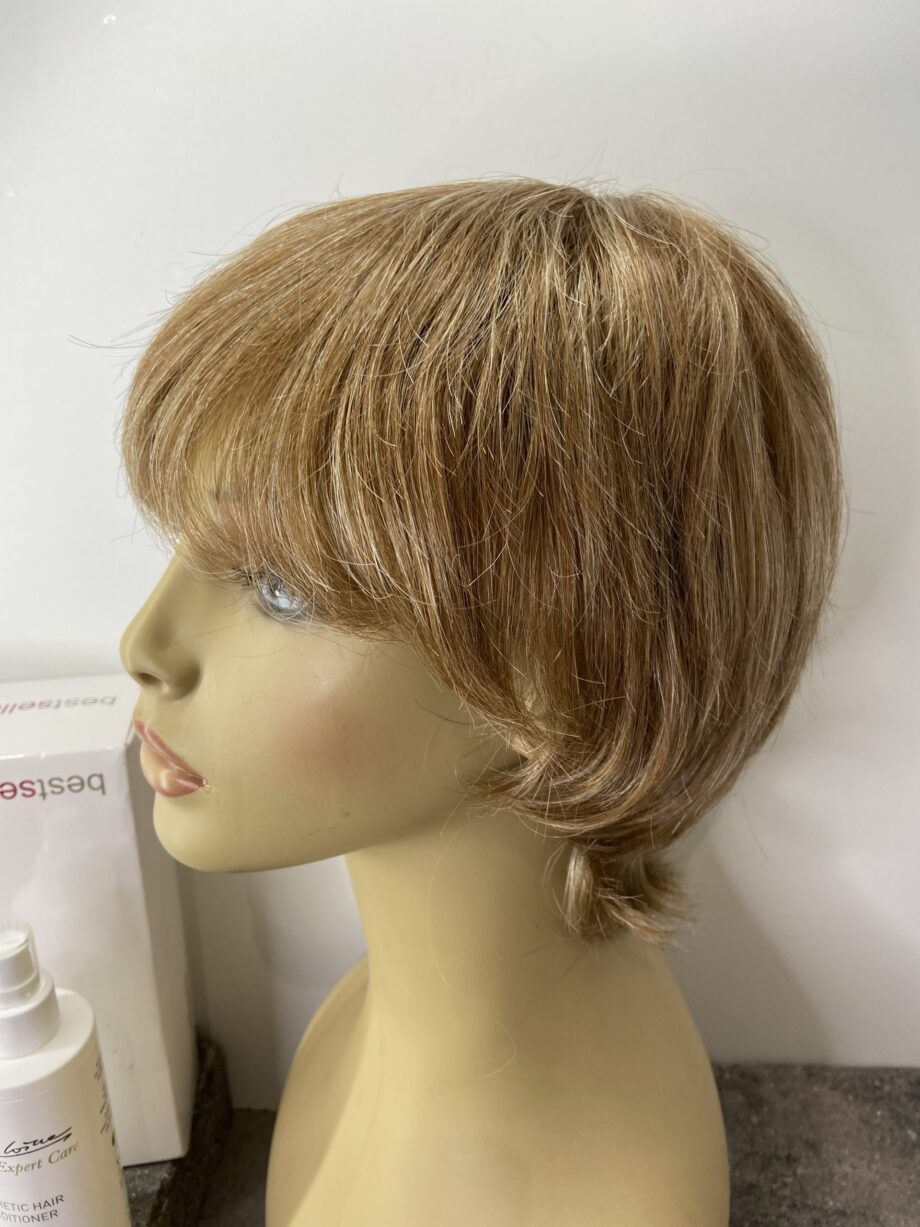 Boxed stylish honey blonde with conditioner. Bblss77