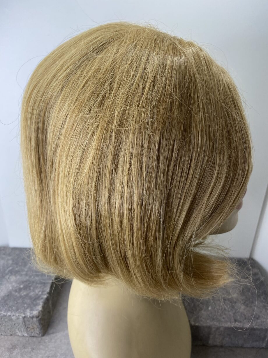 Soft cap blonde wig. Pplblms7992