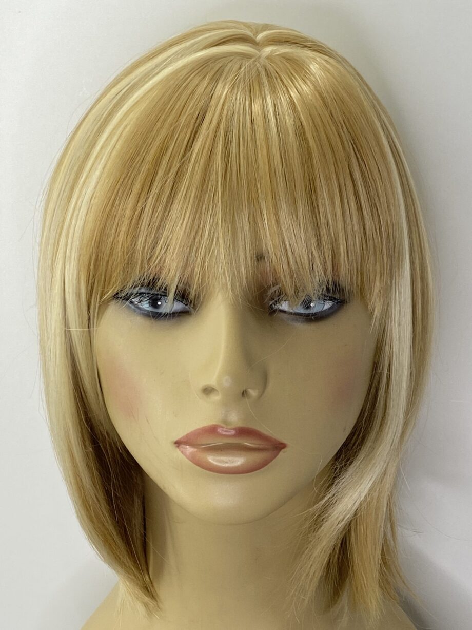 Silky soft blonde wig. Pplblks793