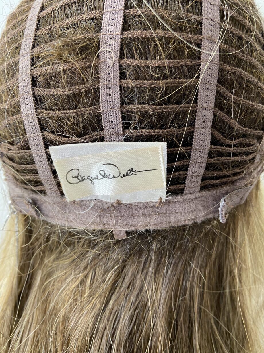 New highlighted brown wig. Newbrls8996
