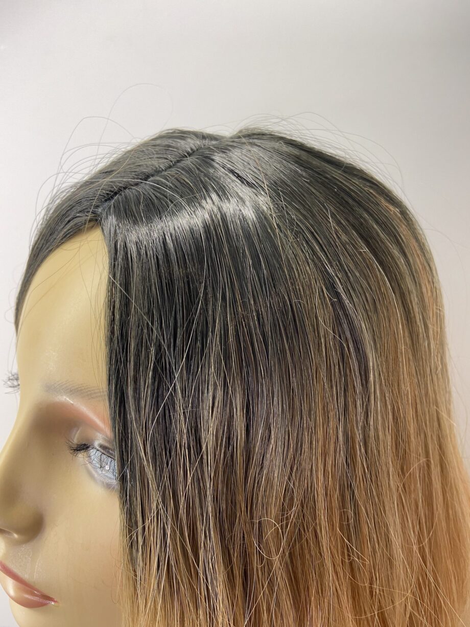 Long blonde wig. Pplbllw297
