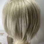 New. Platinum blonde wig. Nblss82