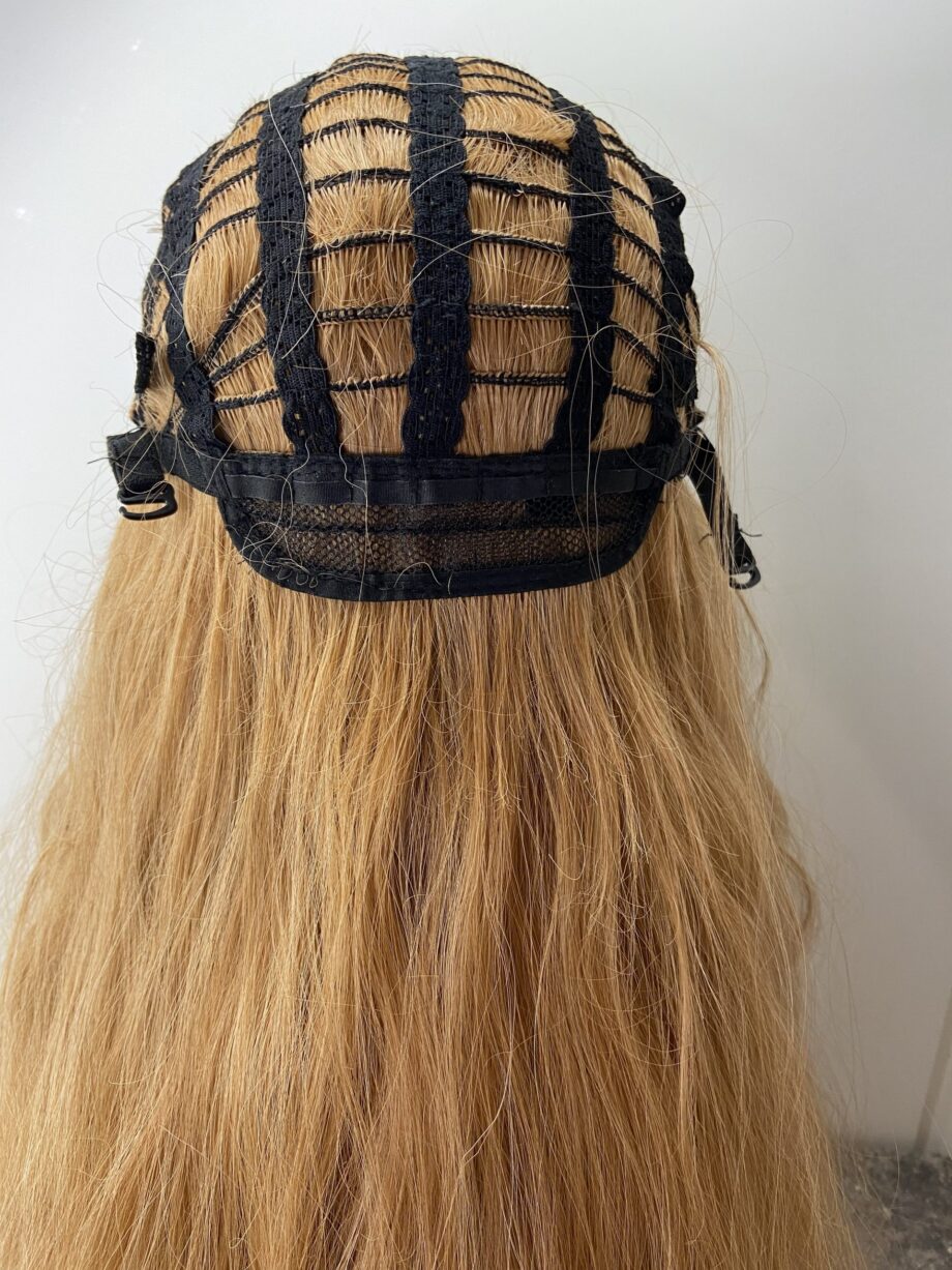 Long blonde wig. Pplbllw297