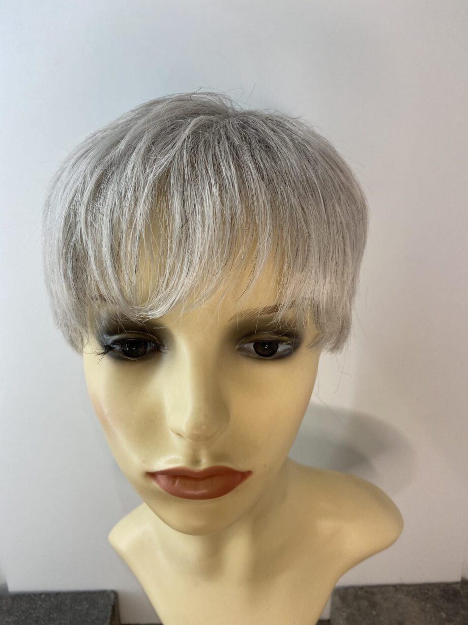 Silver short wig. Sgss583