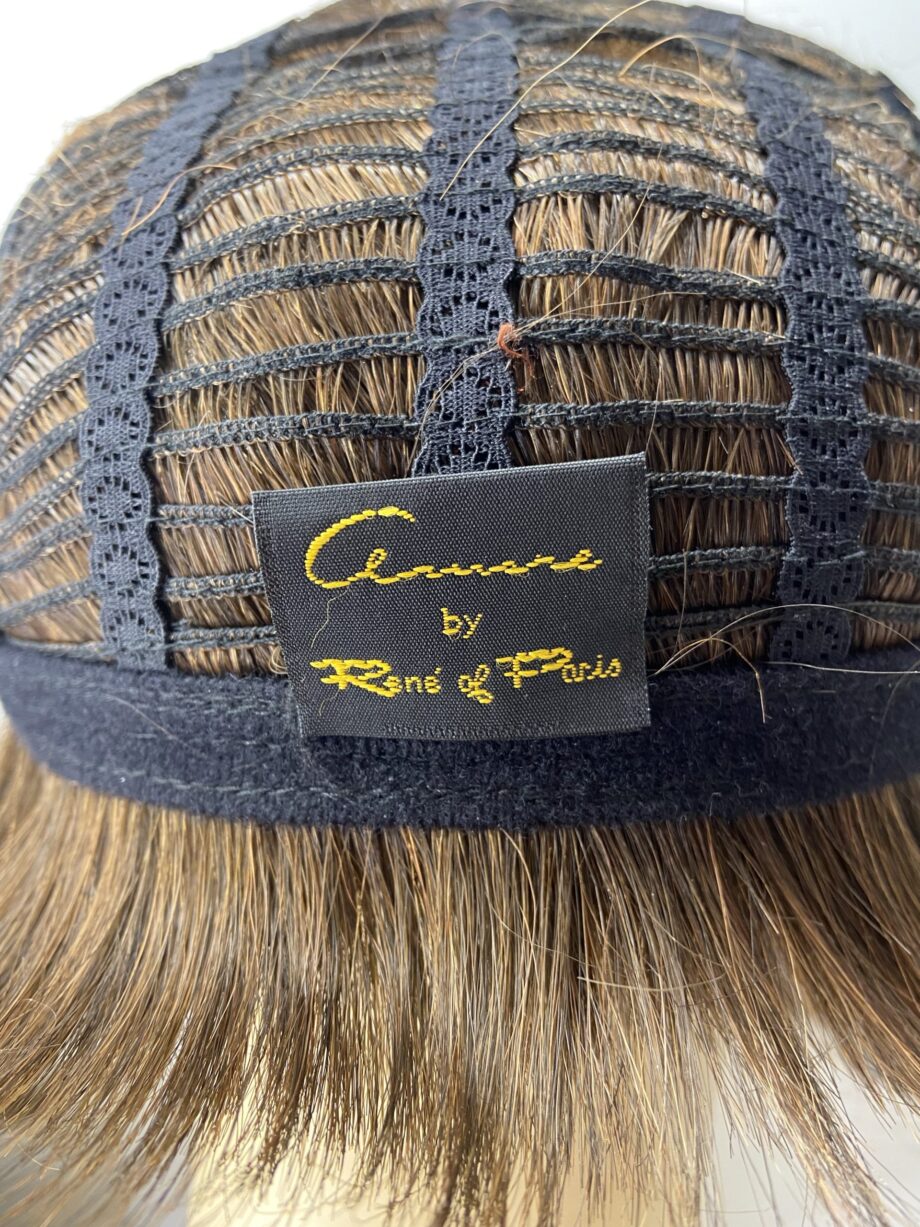 New boxed Brown Bob wig. Bbrss73