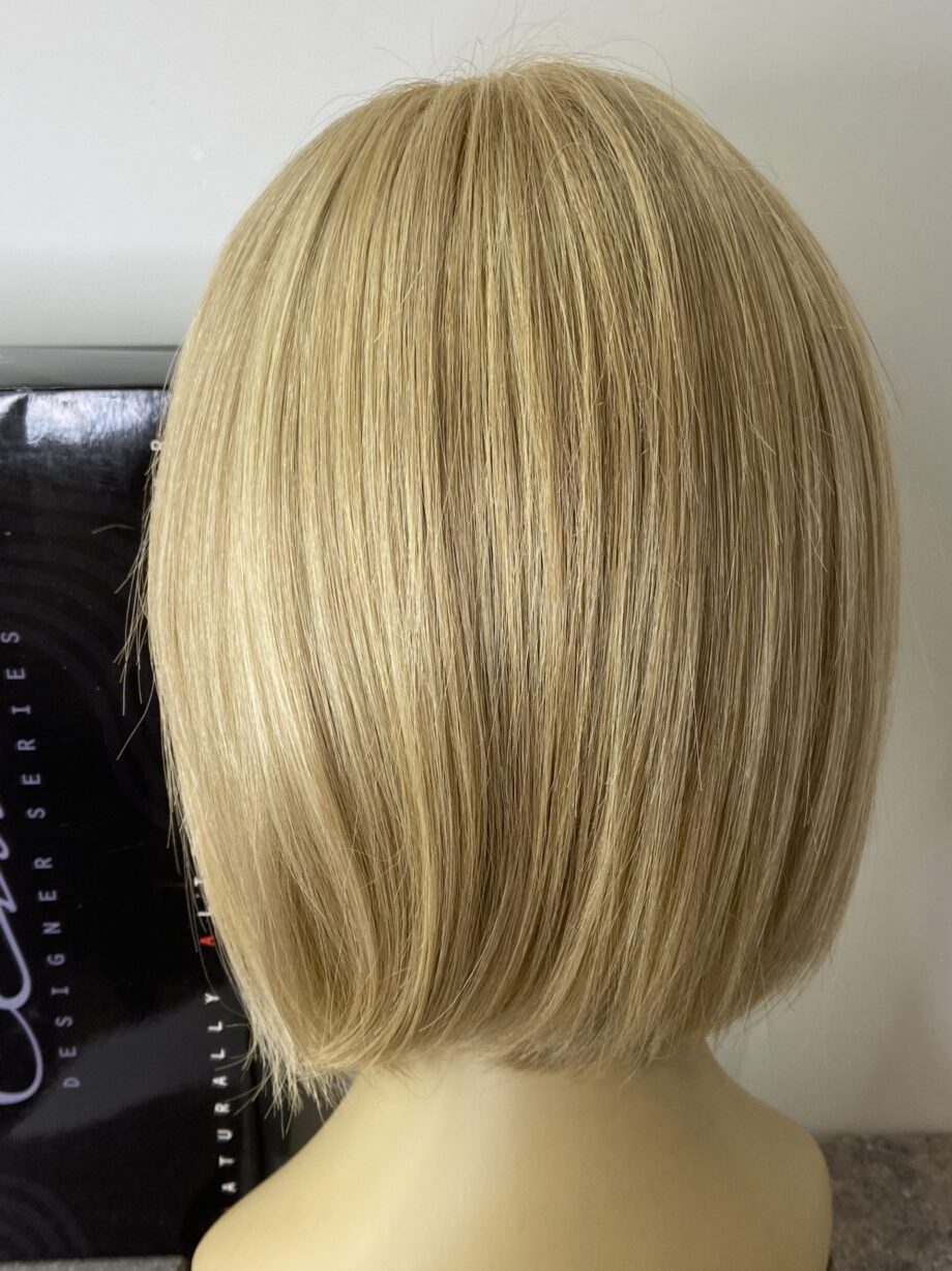 Boxed beautiful blonde   Bblms82