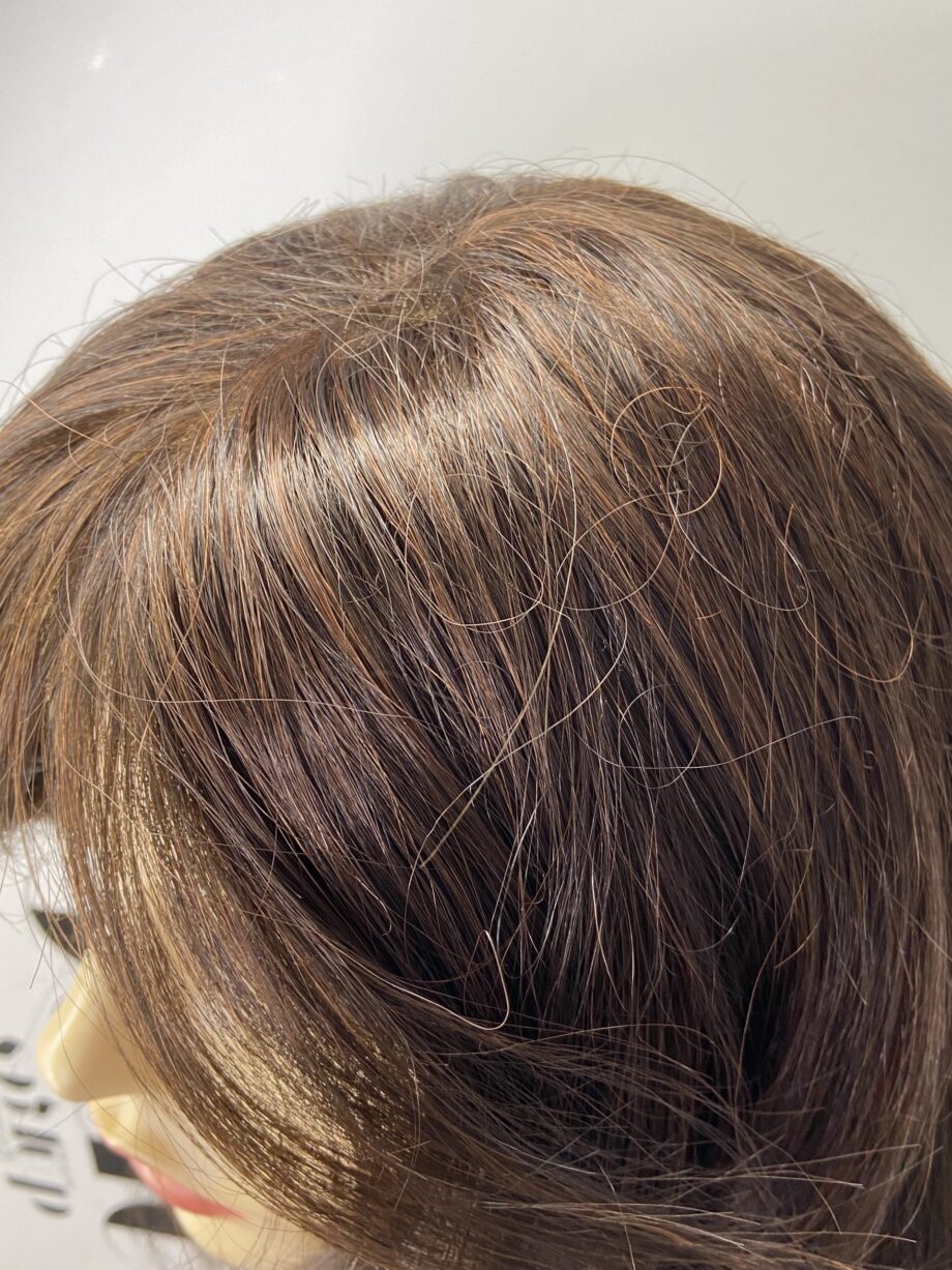 Boxed long wavy brown wig. Bbrlw76