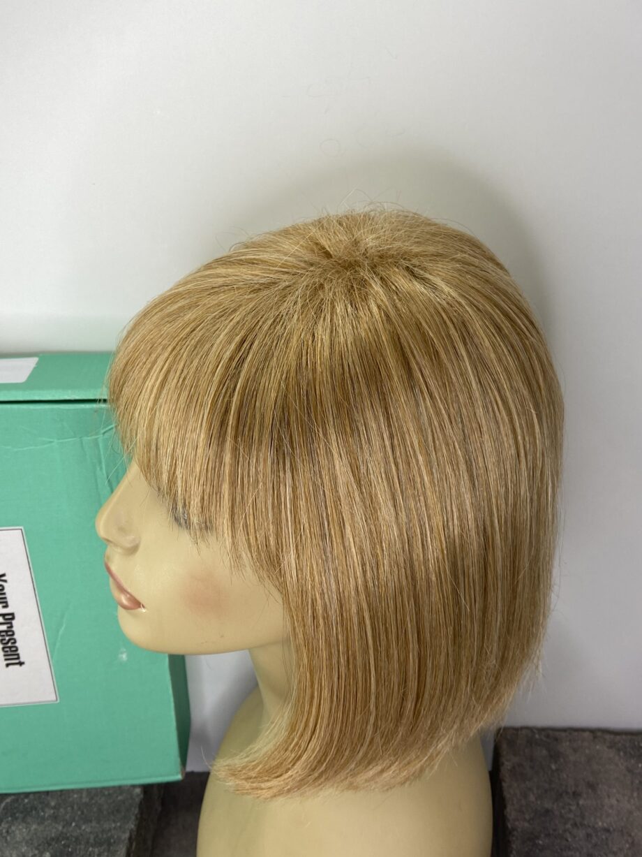 Blonde Bob. Bblms74