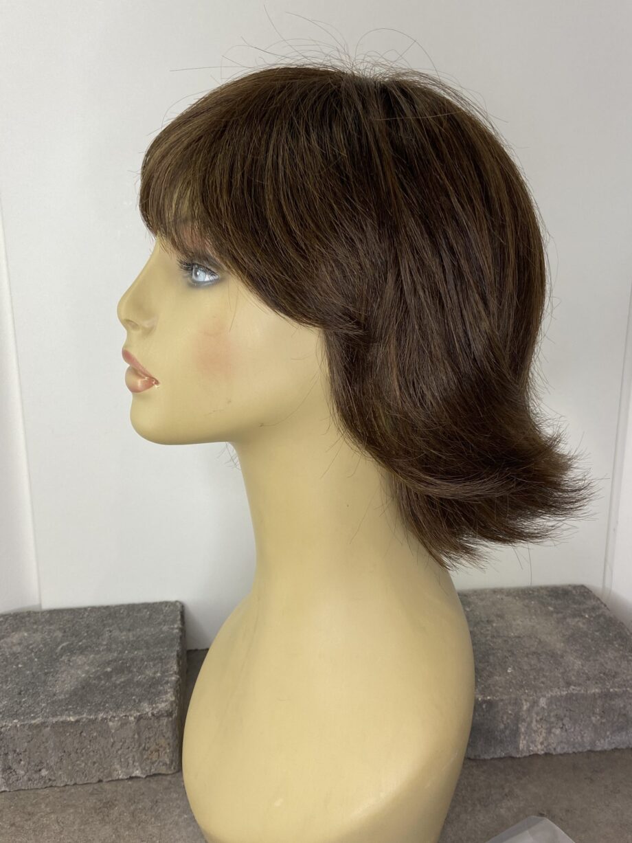 Brown mid length wig. Pplbrms6031
