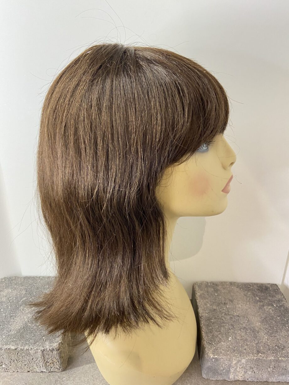 Very natural brown wig. Brms306