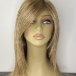 Long honey blonde highlighted wig. Pplblls6029
