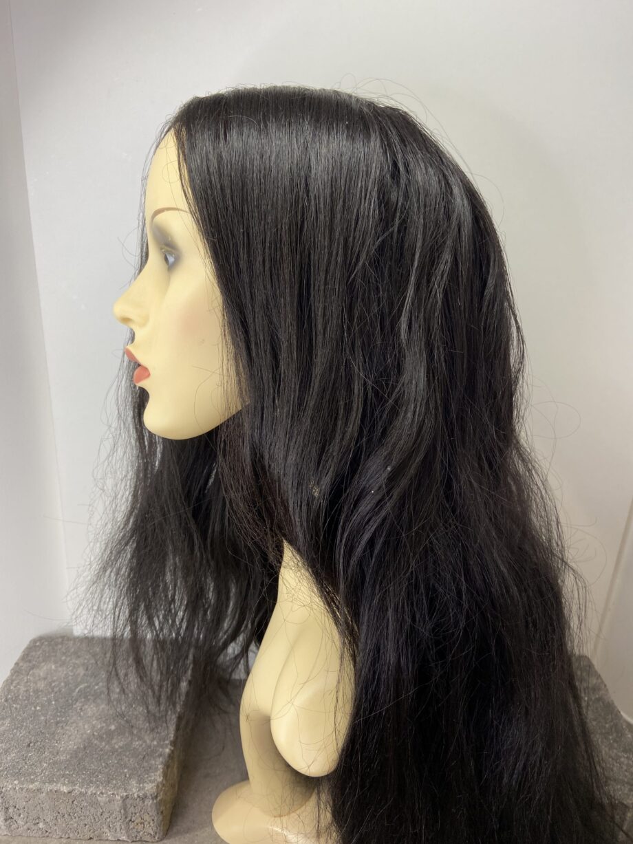 Long black wig. Plblls6035