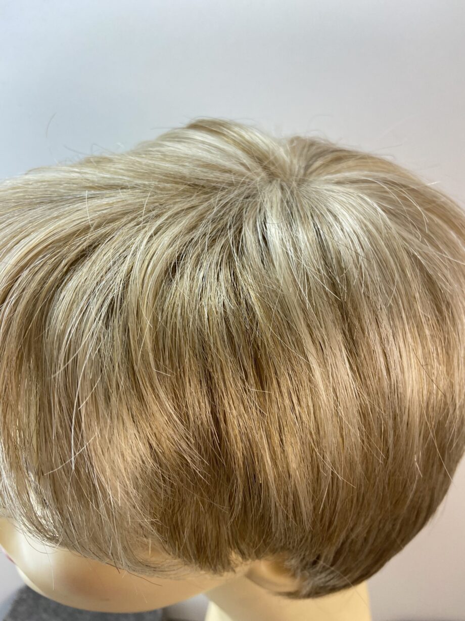 Short blonde   Plblss599