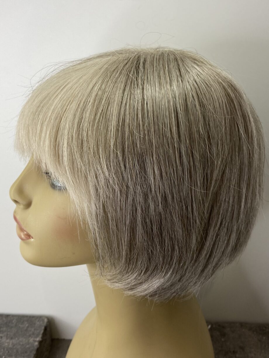 Silver soft cap grey wig. Plgms7998