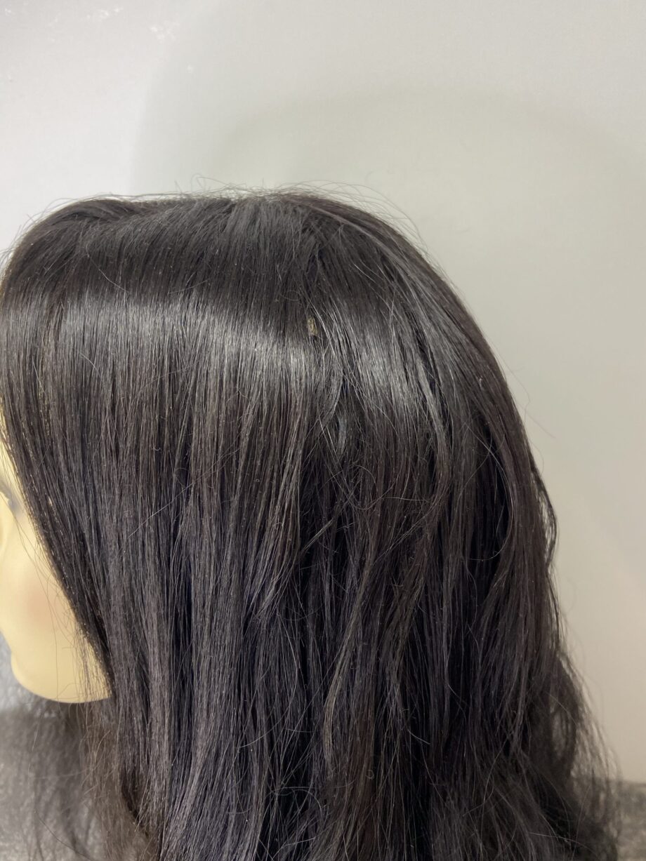 Long black wig. Plblls6035