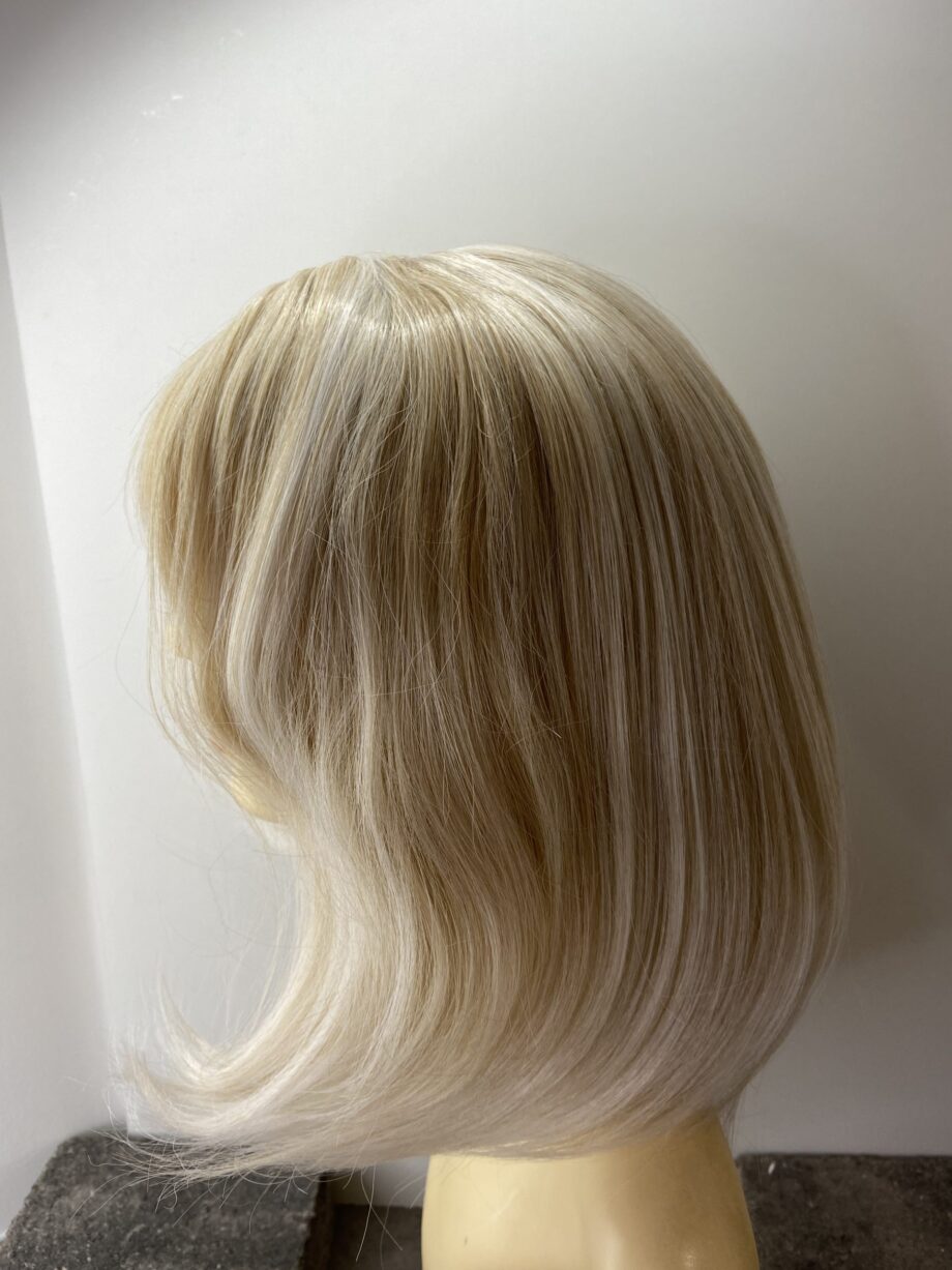 New light blonde wig. Plblls589