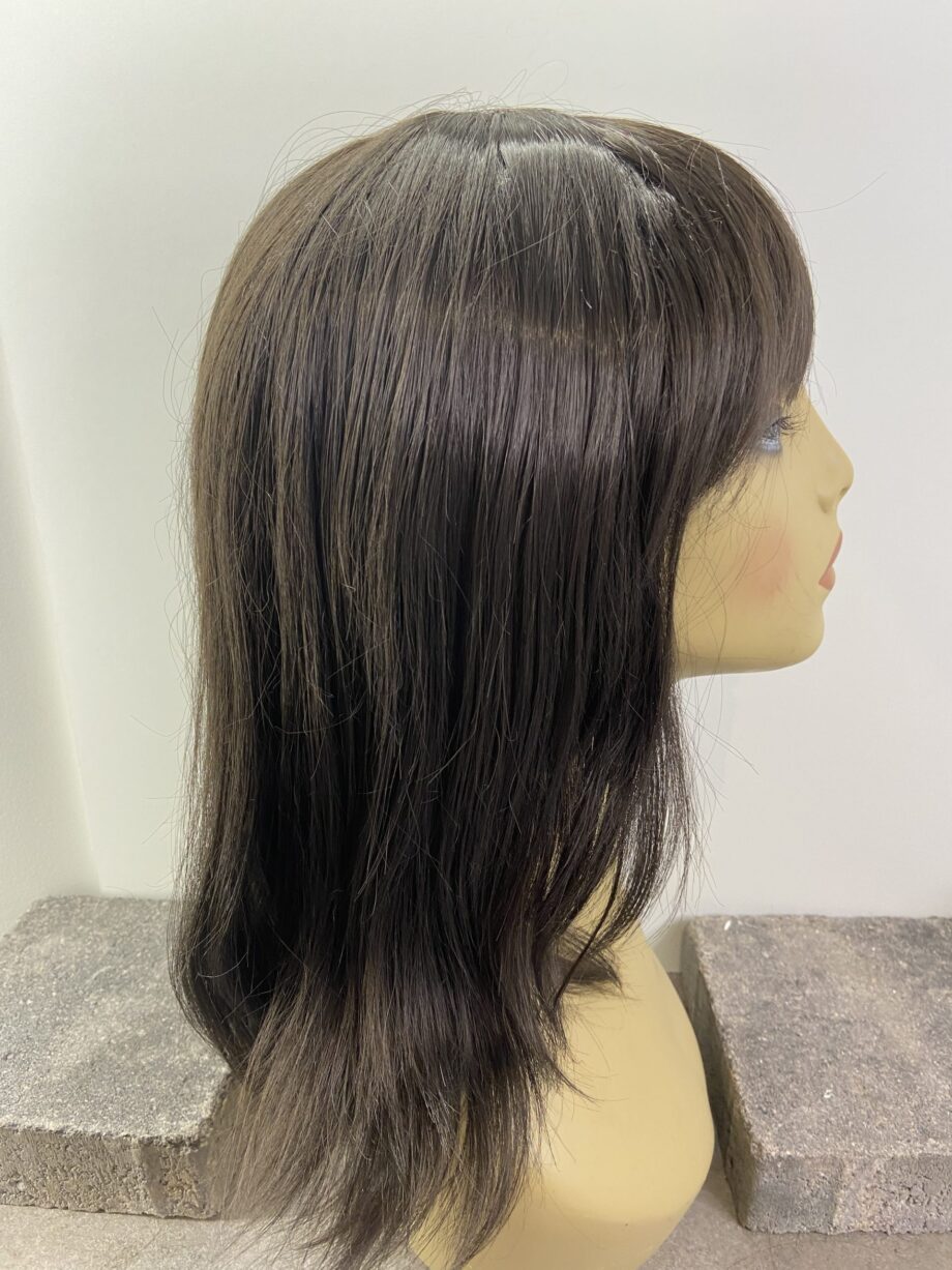 Black/dark brown wig. Plbrls506