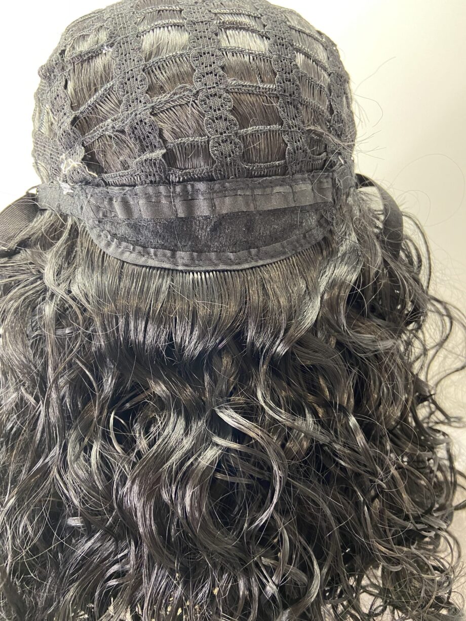Black curly long wig. Plbllc6036