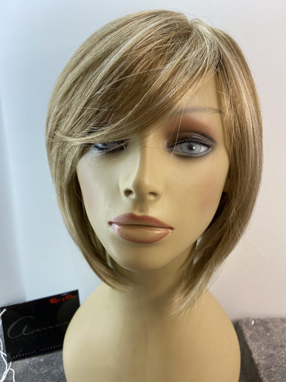 New blonde wig. Blms598