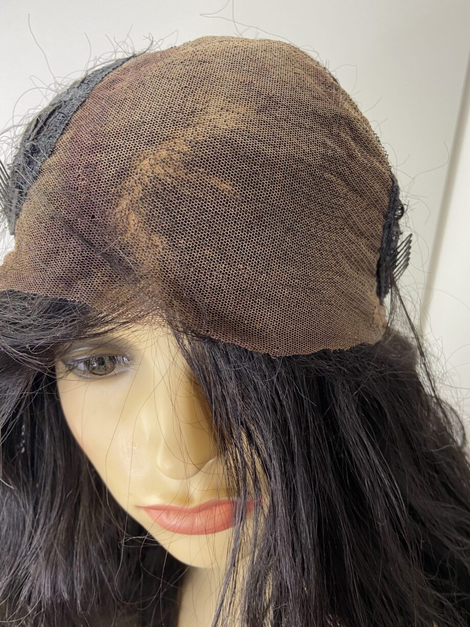 Long black wig. Plblls6035